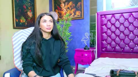 Snapshot of nicollepalmer chatting on 09/30/25, 12:54 Nicolle online show from 09/30/25, 12:54