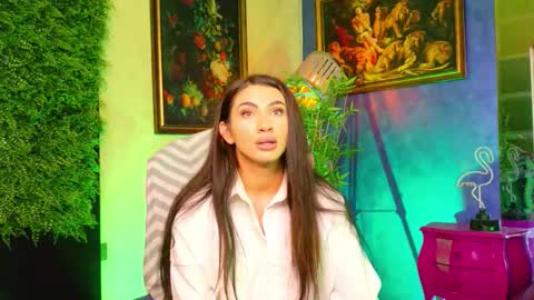 Snapshot of nicollepalmer chatting on 10/13/25, 05:13 Nicolle online show from 10/13/25, 05:13