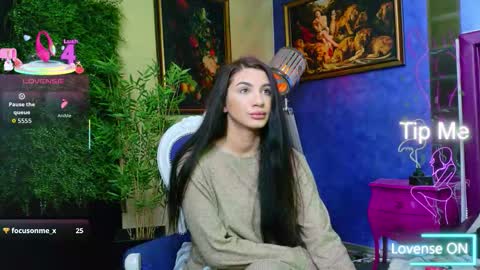 Snapshot of nicollepalmer chatting on 11/18/25, 09:14 Nicolle online show from 11/18/25, 09:14