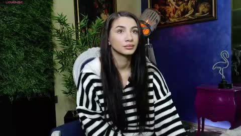 Snapshot of nicollepalmer chatting on 12/03/25, 10:35 Nicolle online show from 12/03/25, 10:35