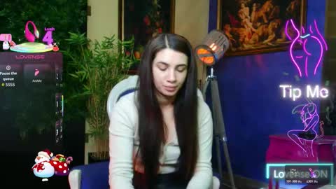 Nicolle online show from 01/16/26, 08:40