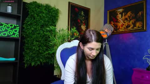 Nicolle online show from 02/16/26, 06:42