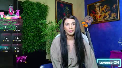 Nicolle online show from 03/12/26, 01:17
