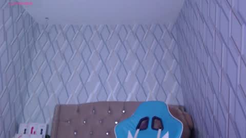 Nicolle Miley online show from 01/18/25, 07:38