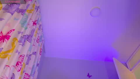 Nicolle Miley online show from 05/13/26, 03:15