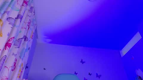 Nicolle Miley online show from 05/29/26, 03:37