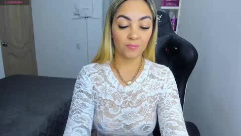 Snapshot of nicolporto chatting on 10/03/25, 11:51 Nicol online show from 10/03/25, 11:51