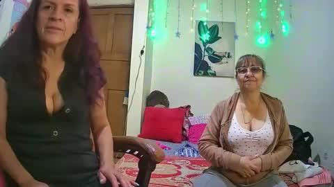 nicoltatiana_ online show from 12/02/25, 11:45