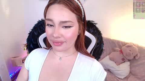Snapshot of nicolthompsonn chatting on 01/03/25, 12:54 Nicol online show from 01/03/25, 12:54