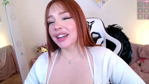 Snapshot of nicolthompsonn chatting on 01/23/25, 12:46 Nicol online show from 01/23/25, 12:46