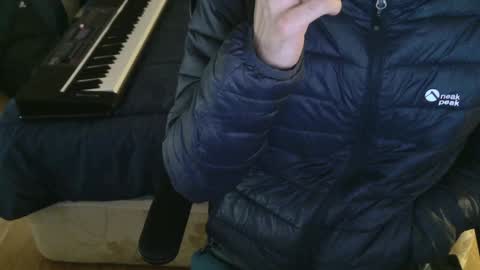 Julian online show from 12/02/24, 12:18