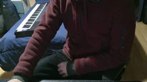 Julian online show from 12/25/24, 12:26