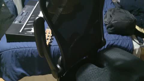 Julian online show from 01/12/25, 06:16
