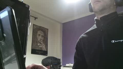 Julian online show from 02/09/25, 11:14