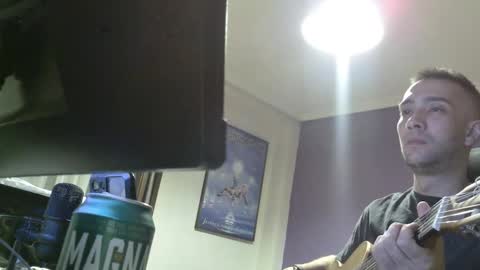 Julian online show from 09/12/25, 07:36