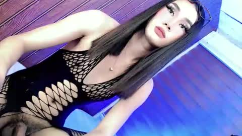 Snapshot of night_crystal1111 chatting on 06/11/26, 04:27 night_crystal1111 online show from 06/11/26, 04:27