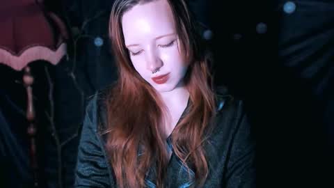 Snapshot of night_liliths chatting on 11/20/25, 05:51 Lilitht online show from 11/20/25, 05:51