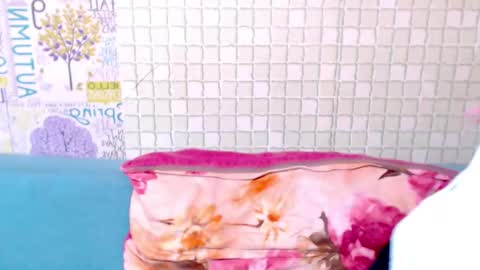 Snapshot of night_shine chatting on 01/04/25, 11:48 night_shine online show from 01/04/25, 11:48