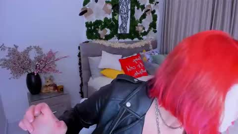 Ariana online show from 12/24/24, 04:44