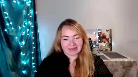 nightlaura online show from 12/24/24, 01:16