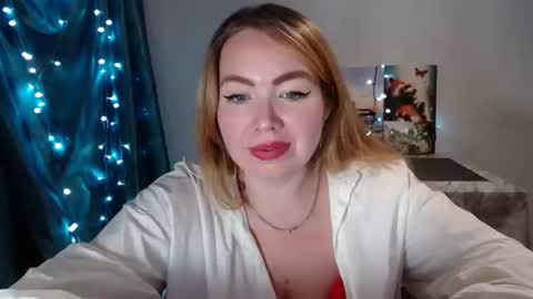 nightlaura online show from 12/25/24, 03:18