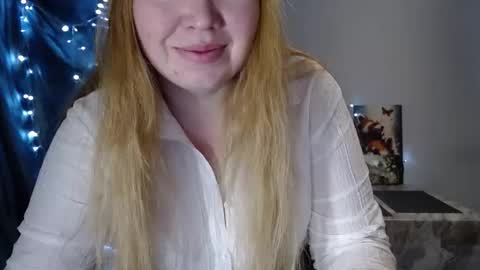 nightlaura online show from 12/26/24, 10:52