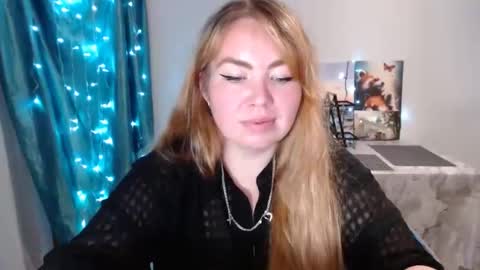 nightlaura online show from 01/02/25, 11:06