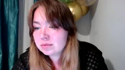 nightlaura online show from 09/09/25, 09:25