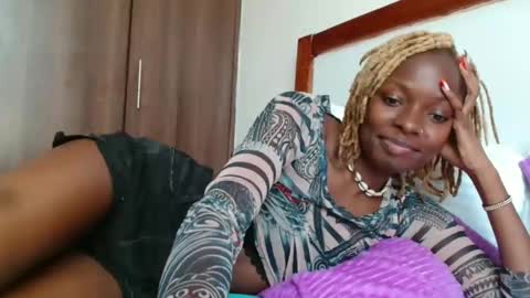 nightnurse2030 online show from 10/09/25, 12:14