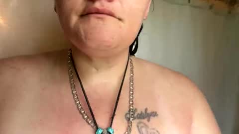 nightshade8807 online show from 10/25/25, 05:40