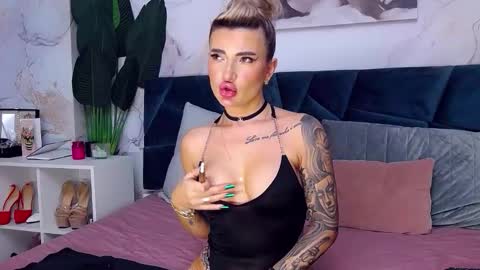 Snapshot of nightshadeiris chatting on 11/04/25, 08:02 Iris online show from 11/04/25, 08:02