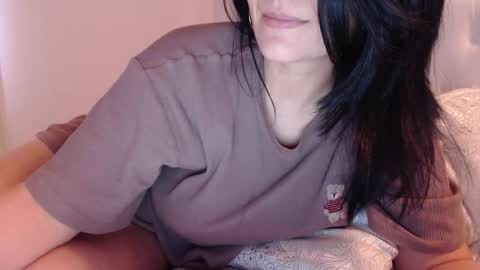 leona online show from 02/07/26, 02:10