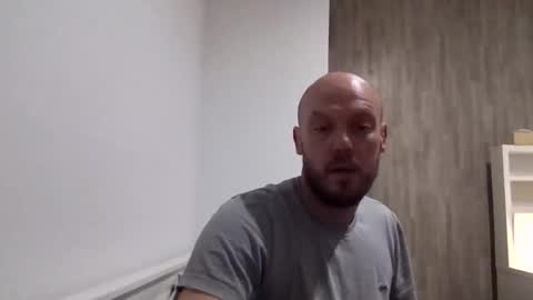 nighttime online show from 10/05/25, 06:50