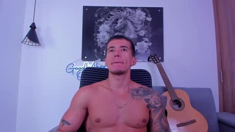 Snapshot of niickcooper chatting on 02/01/25, 05:18 Niick online show from 02/01/25, 05:18
