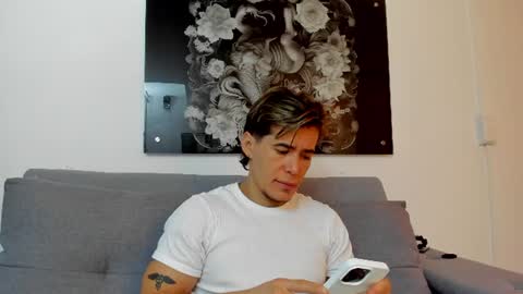 Snapshot of niickcooper chatting on 06/21/26, 02:47 Niick online show from 06/21/26, 02:47