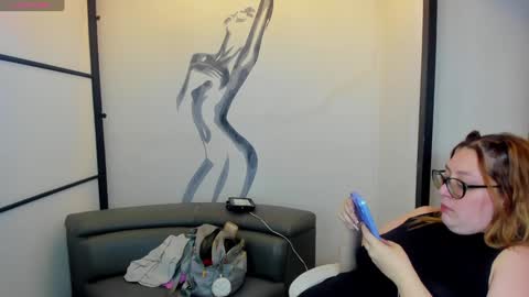 Anni online show from 01/17/25, 07:51