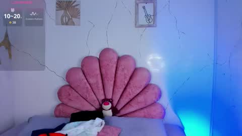 Snapshot of niickyjones chatting on 02/12/26, 11:22 Anni online show from 02/12/26, 11:22