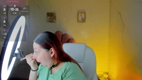 Snapshot of niickyjones chatting on 04/16/26, 11:40 Anni online show from 04/16/26, 11:40