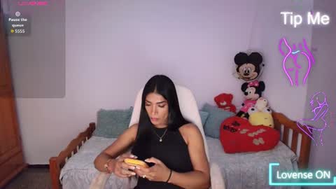 Snapshot of niickylovee chatting on 06/22/26, 04:31 Nicolle Bustamante online show from 06/22/26, 04:31