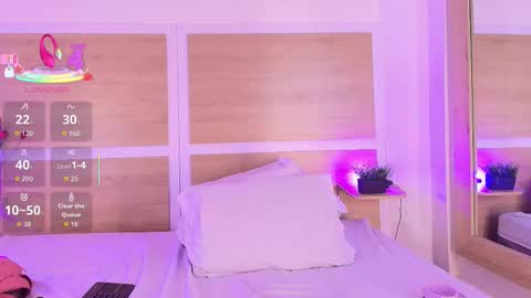 Snapshot of niickypurple chatting on 11/26/25, 08:10 Call me Nicky online show from 11/26/25, 08:10