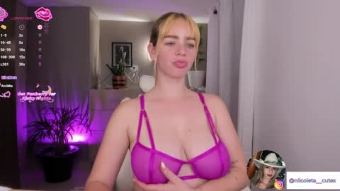 Snapshot of niicoleta2 chatting on 04/09/26, 02:55 Niicoleta online show from 04/09/26, 02:55