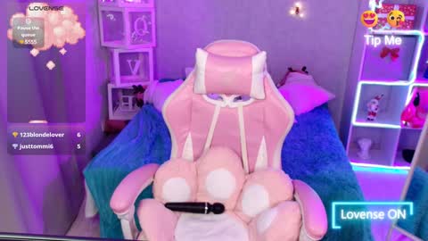 Nicole  online show from 12/28/24, 04:09