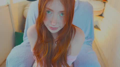 Snapshot of niilaa chatting on 02/09/26, 05:28 of Nylasweet online show from 02/09/26, 05:28