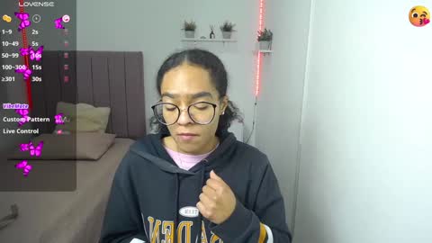          online show from 01/11/25, 01:43