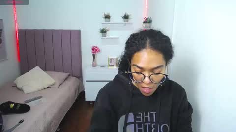          online show from 03/10/25, 03:41