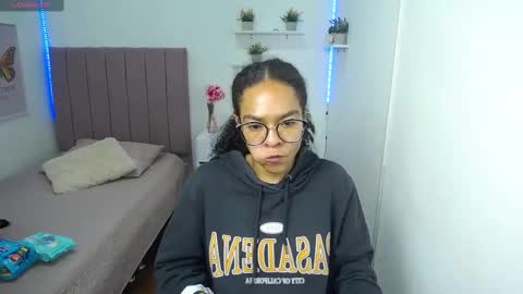          online show from 03/11/25, 02:51