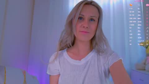 Snapshot of nika_bloom chatting on 03/11/26, 08:31 Nika Bloom online show from 03/11/26, 08:31