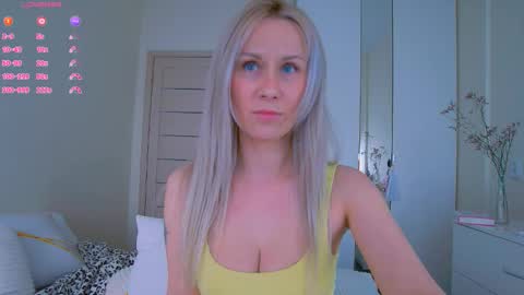 Snapshot of nika_bloom chatting on 03/16/26, 09:35 Nika Bloom online show from 03/16/26, 09:35