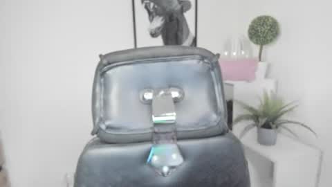 Nika online show from 07/21/26, 12:51