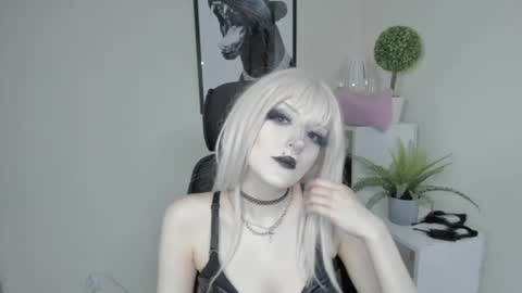 Nika online show from 07/22/26, 12:41